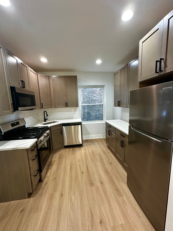 Building Photo - 5504 N Kimball Ave