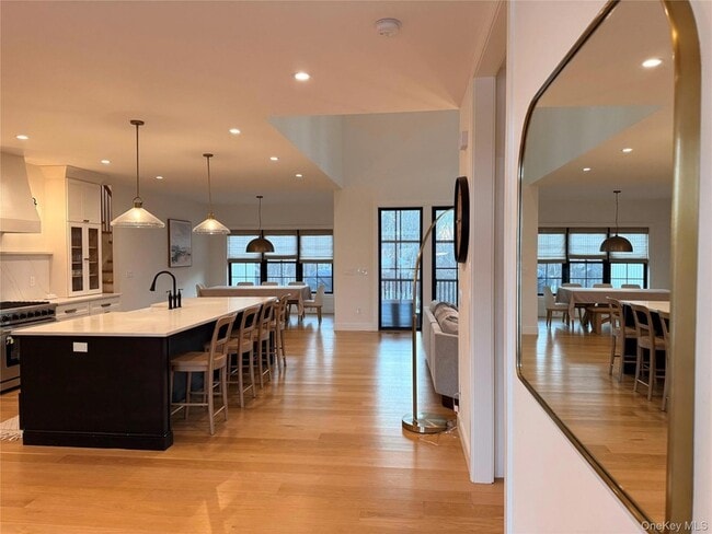 Building Photo - 6 Conifer Ct