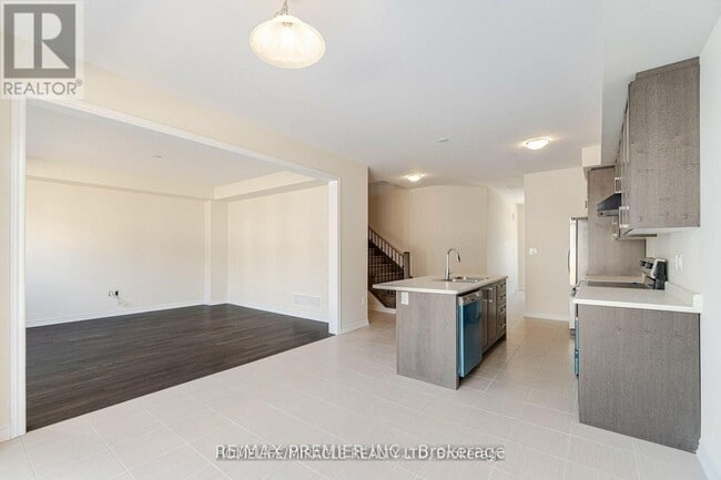 Building Photo - 70 Ever Sweet Wy