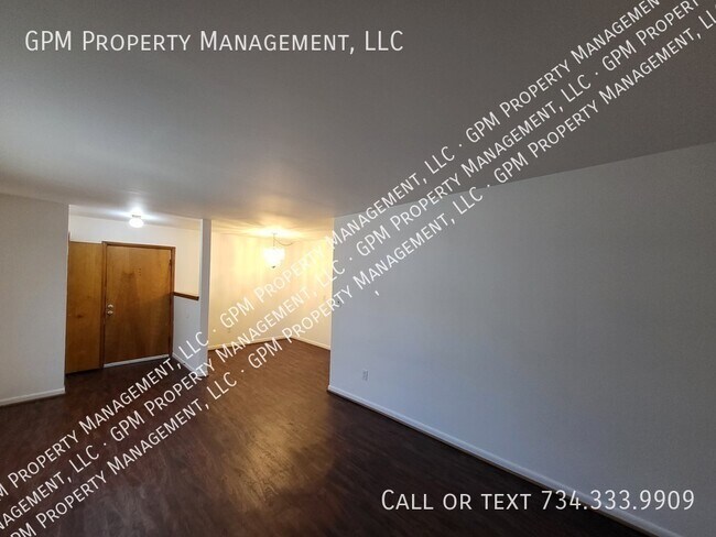 Building Photo - 875 Raupp Pl