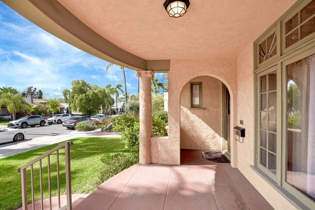 Building Photo - 4725 Kensington Dr