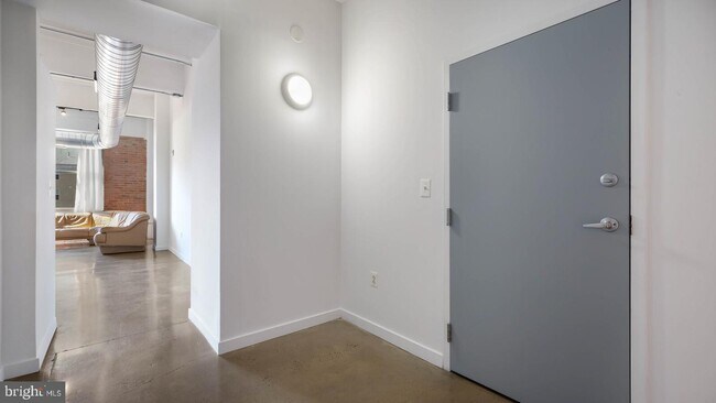 Building Photo - 444 N 4th St