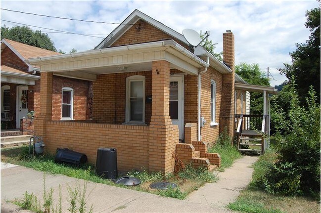Building Photo - 406 6th St