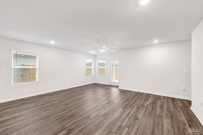 Building Photo - 6304 Firefly Dr