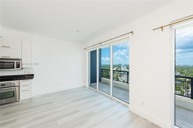 Foto del edificio - 60 SW 13th St