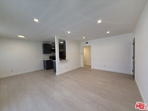 Building Photo - 3843 Prospect Ave