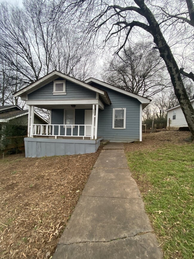 Foto del edificio - 207 W Matilda St, Dalton GA