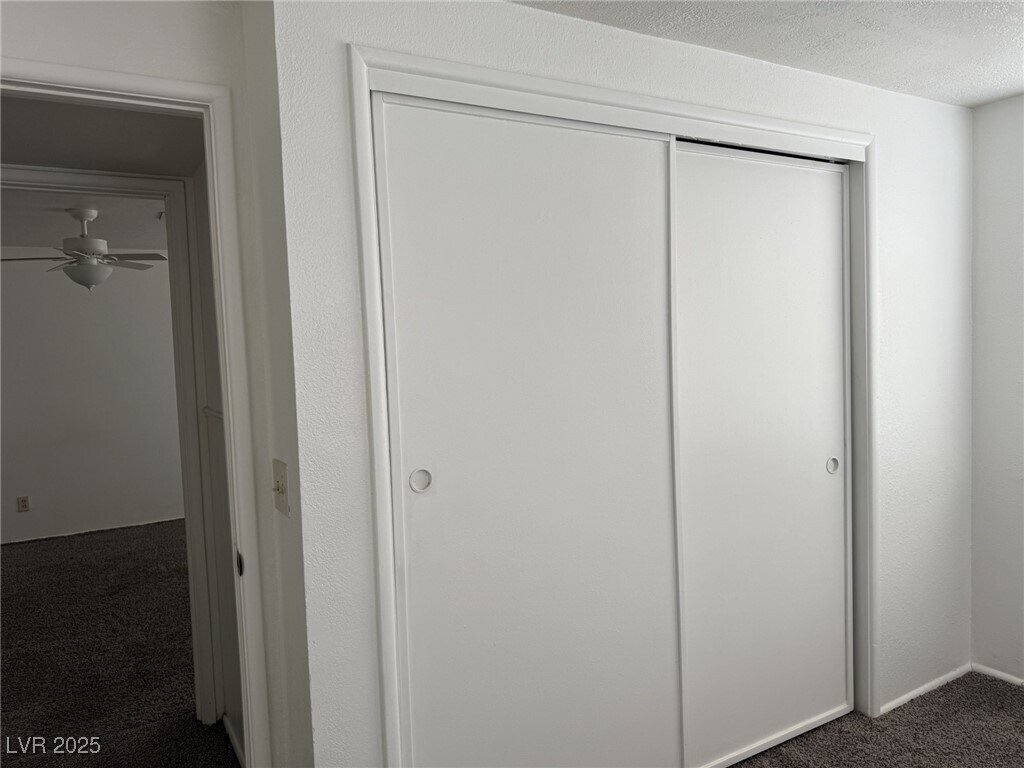 Foto del edificio - 4361 Laute Dr