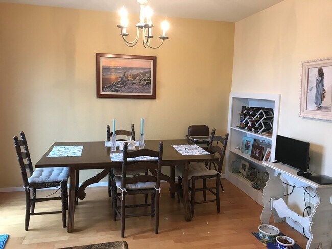 Foto del edificio - Condo in Grover Heights!  Great Location
