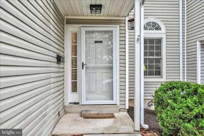 Foto del edificio - 6106 Spring Knoll Dr
