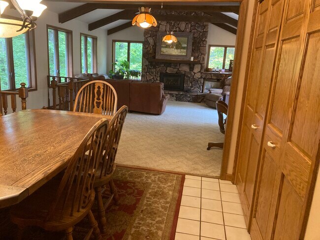 Foto del edificio - 3710 N Overland Rd