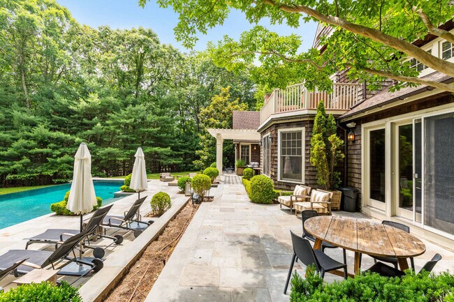 Foto del edificio - 22 Mile Hill Rd