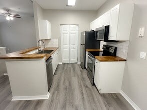 Building Photo - 873 Grand Regency Pointe