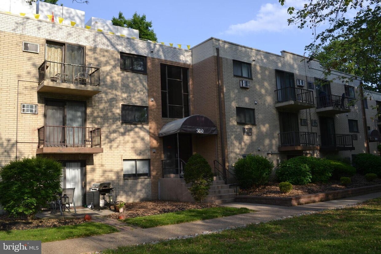 1575 W Street Rd Unit 319, Warminster, PA 18974 Room for Rent in