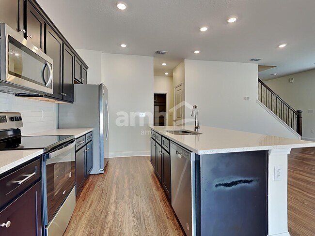 Building Photo - 127 Onate Cir