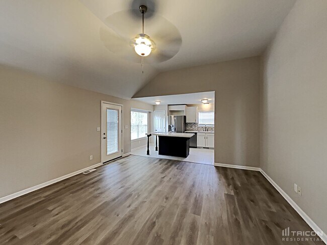 Foto del edificio - 981 Trey Phillips Dr