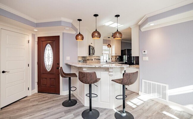 Building Photo - 104 Windward Ct