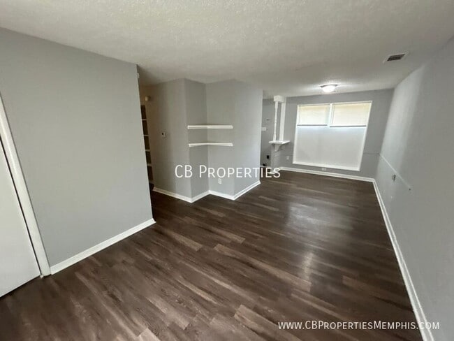 Building Photo - 4034 Rhodes Ave