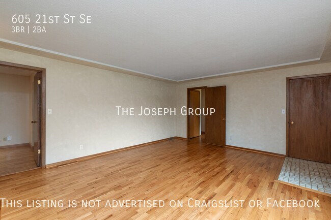 Building Photo - Conveniently located 3 bed, 2 bath in Auburn!