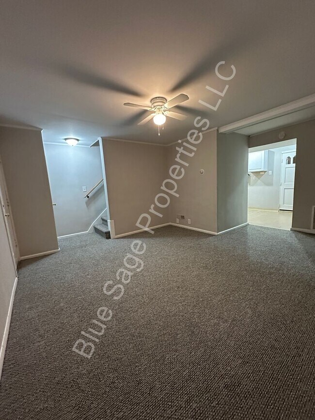 Building Photo - Beautiful 3 bedroom in Wallingford near He...