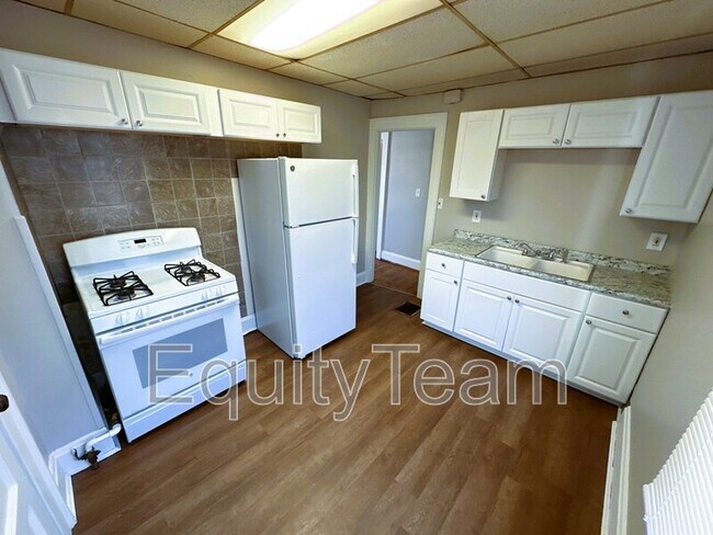 Building Photo - 5573 Attica Ave