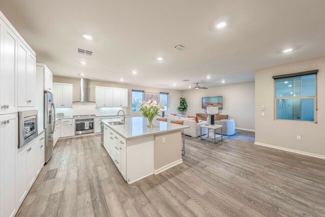 Building Photo - 113 Bowery