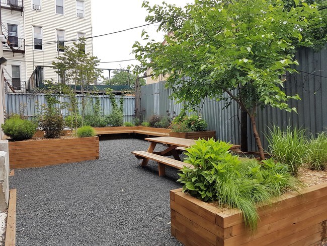 Plano de planta - 1002 Bushwick Ave