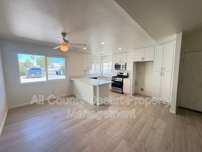 Foto del edificio - 33687 Whispering Palms Trail