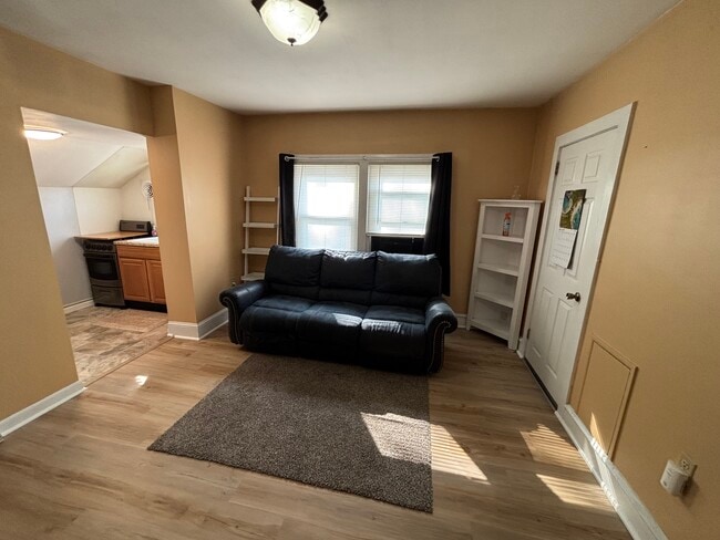 Living room - 614 Sampson Ave