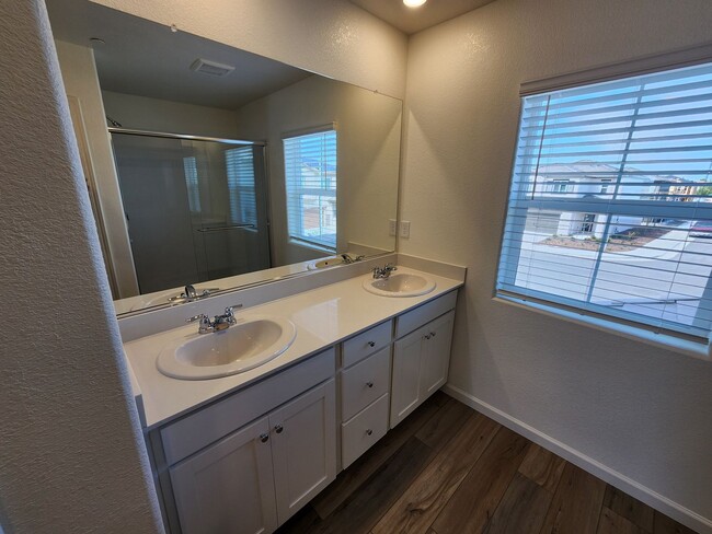 Building Photo - Brand New Beautiful 2 Story Home for Rent
