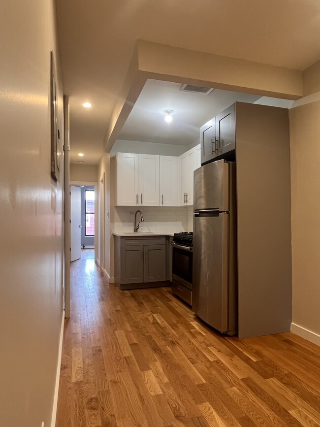 Building Photo - 2349 Pacific St