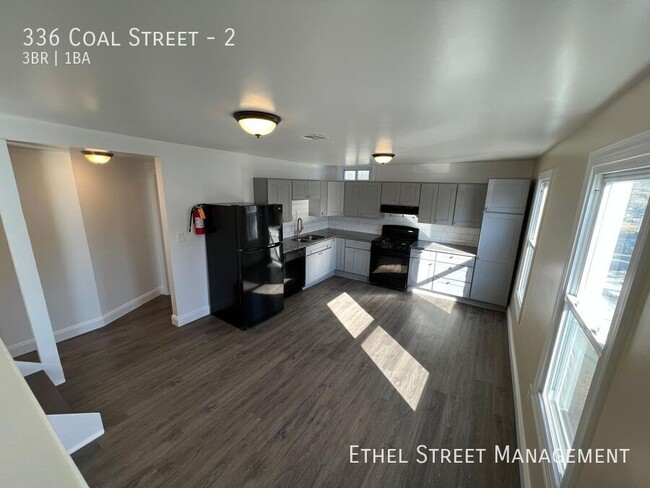 Building Photo - 336 Coal St