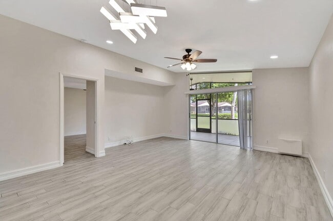 Building Photo - 11555 Orange Blossom Ln