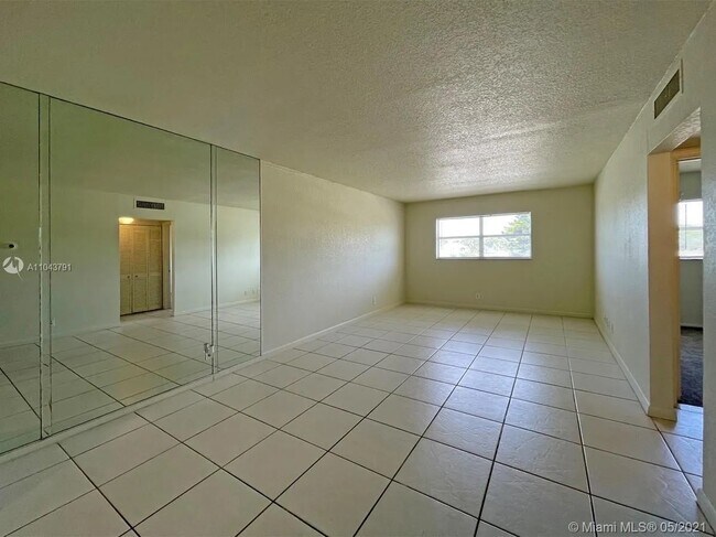 Foto del edificio - 500 SW 2nd Ave