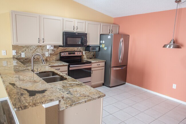 Building Photo - 2810 Barboza Dr