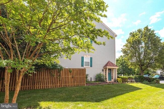 Foto del edificio - 43782 Brookline Terrace