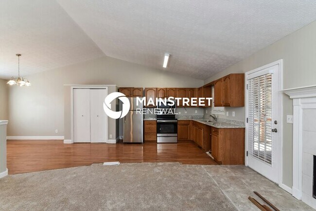Foto del edificio - 3 Bedroom Pet-Friendly Home in Flowery Branch, GA with Main Street Renewal
