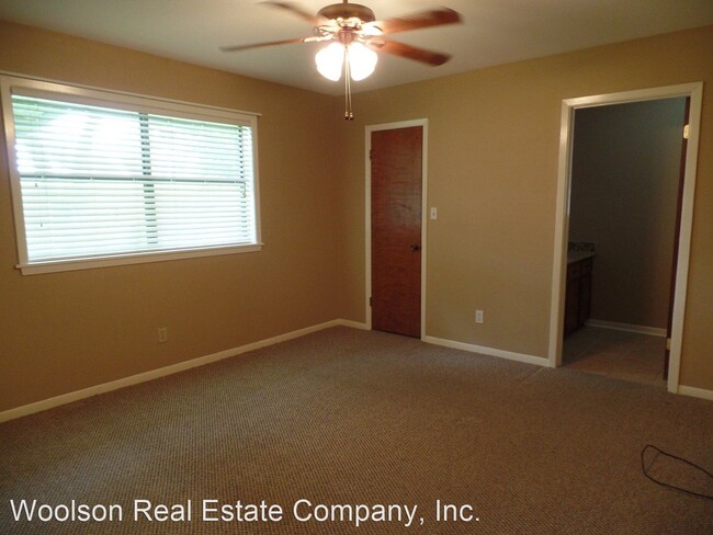 Building Photo - 3 br, 2 bath House - 303 Londonderry