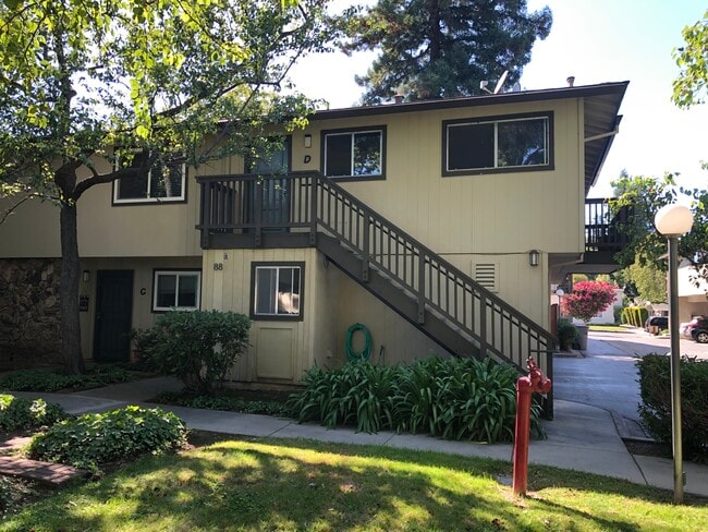 Building Photo - 88 Flynn Ave