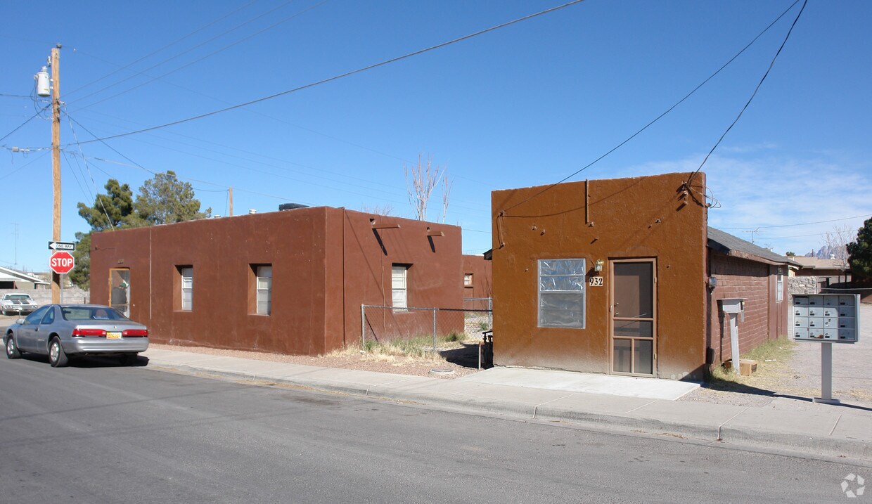 Foto del edificio - 926-932 N Tornillo St