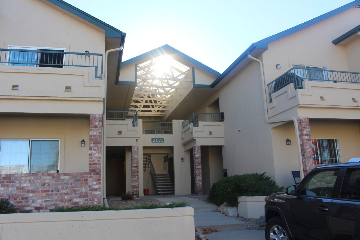 8671 E Dry Creek Rd, Centennial, CO 80112 Condo for Rent in