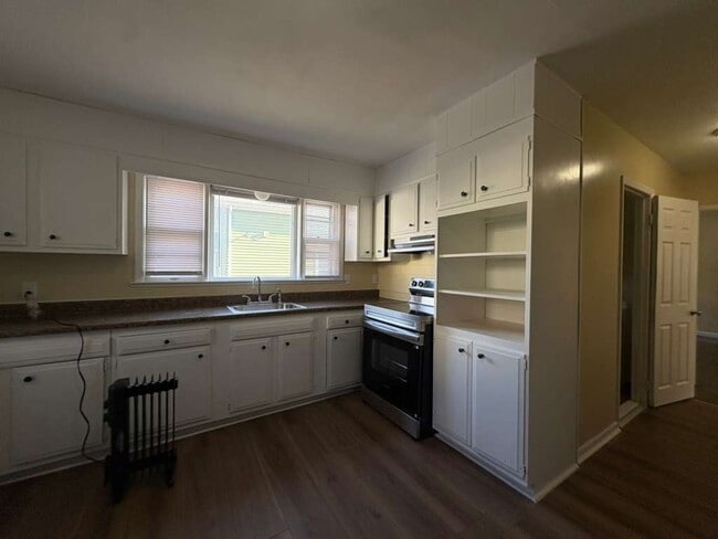 Foto del edificio - 93 Wharton Pl