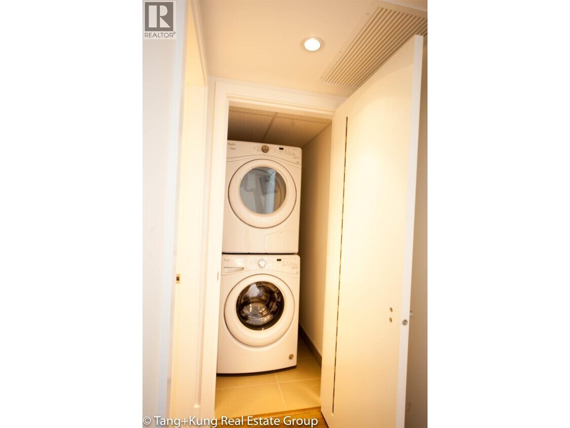 Photo du bâtiment - 7303 Noble Ln