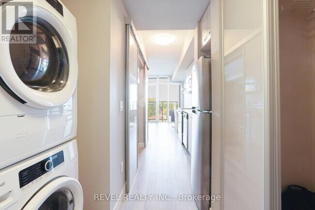 Photo du bâtiment - 308 Lester St