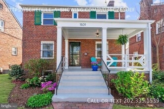Building Photo - 1509 Channing St NE