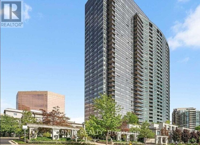 Building Photo - 25 Greenview Ave