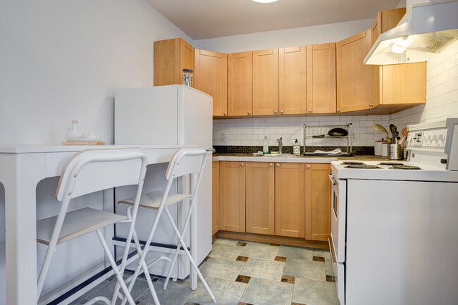 Photo du bâtiment - 925 Rue Cherrier