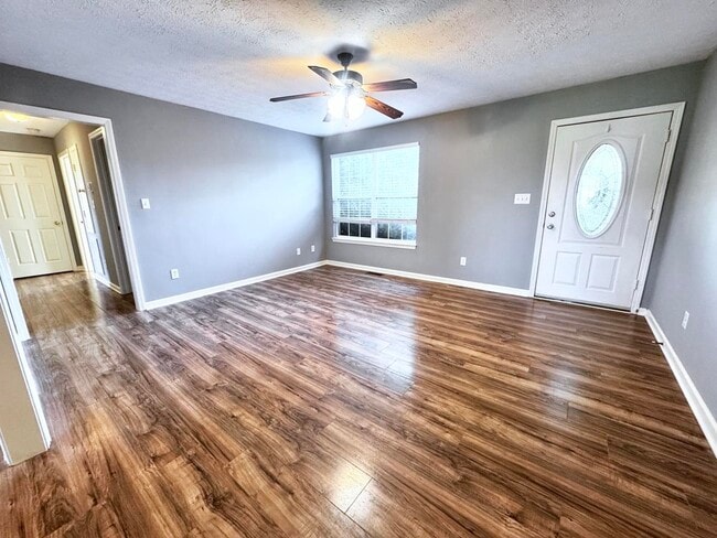 Building Photo - 377 Kenlee Cir