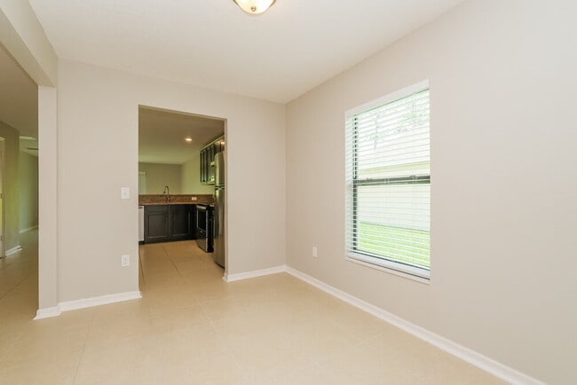 Foto del edificio - 8349 Silverbell Loop