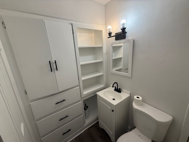 Building Photo - 3943 Front St